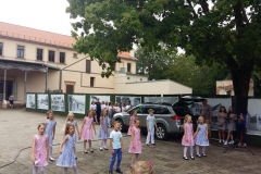 38663646_254099135412501_728178994565873664_n